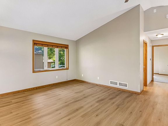 2nd image of 17200 Fieldcrest Ave
