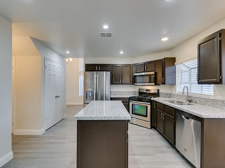 1738 Toltec Cir — Photo 26
