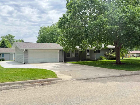 617 S Linn St, Shannon, IL 61078