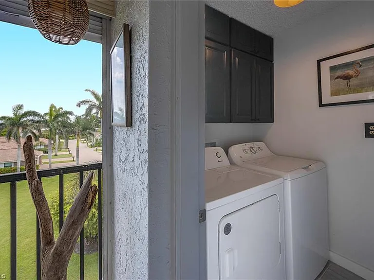 555 Park Shore Dr #B-408 — Photo 26