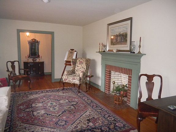 3rd image of 512 Avondale Ave