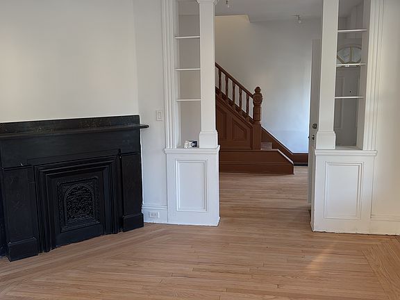 4th image of 20 Benton Ave