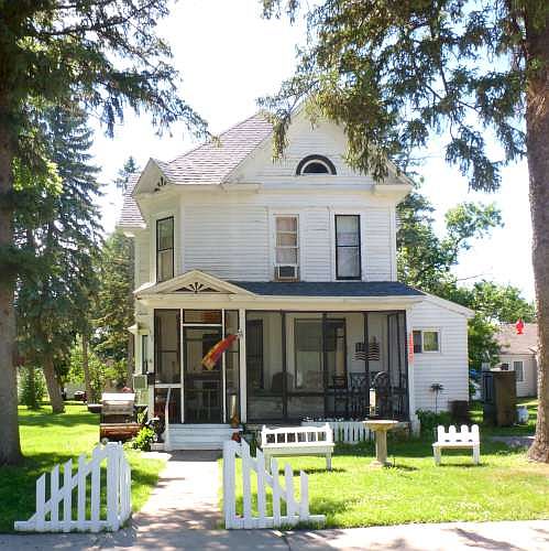  1532 5TH AVENUE, Windom, Mn 5610