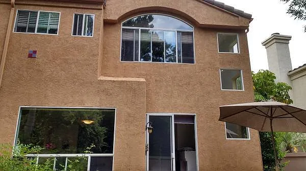 5550 Renaissance Ave #2 — Photo 2