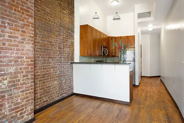 Rented by Erica Sullivan, LREB | media 14
