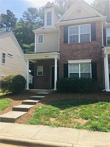 1st image of 8472 Summerglen Cres