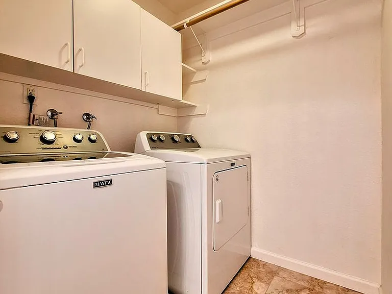 1206 Sierra Village Way — Photo 24