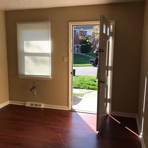 1811 Dalton Ct #B — Photo 4