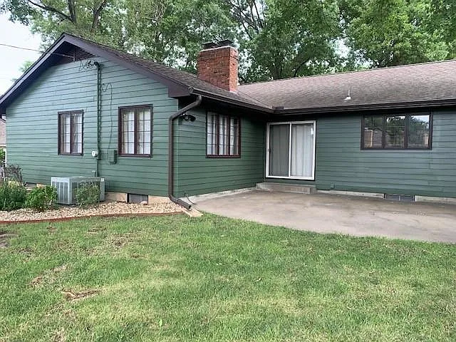 1931 SW Briarwood Dr — Photo 26