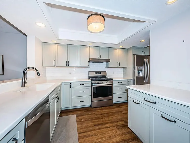 5400 Park St N #Penthouse 10 — Photo 8