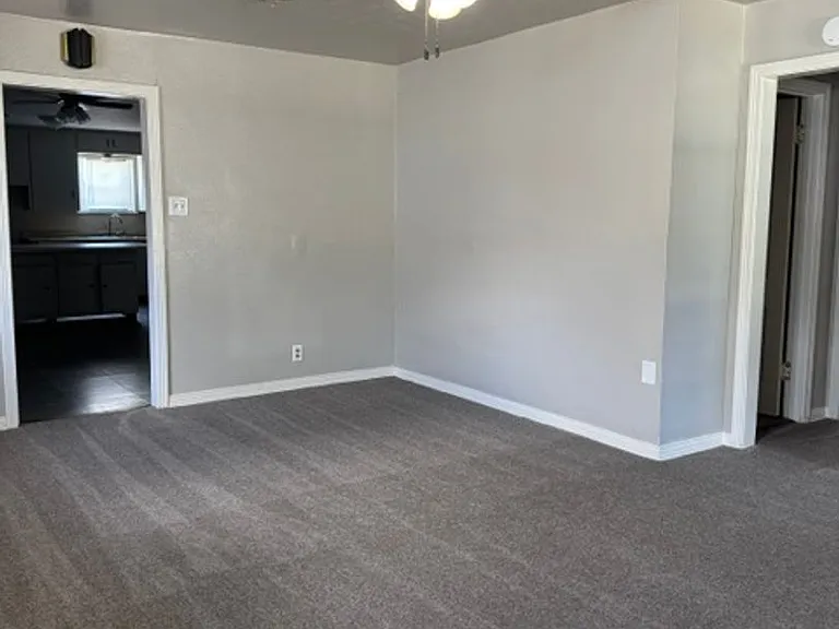 4323 S Polk St — Photo 5