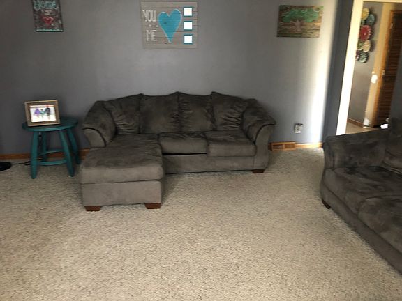 2nd image of 2329 Elizabeth St