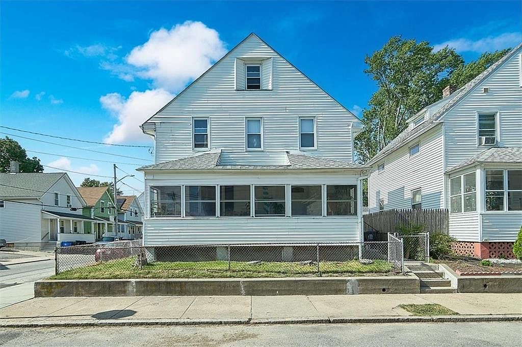 271 Smith St, Cranston, RI 02905 Zillow