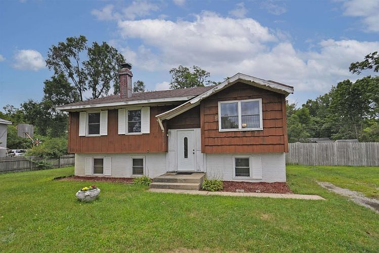 1st image of 30927 Oak Dr