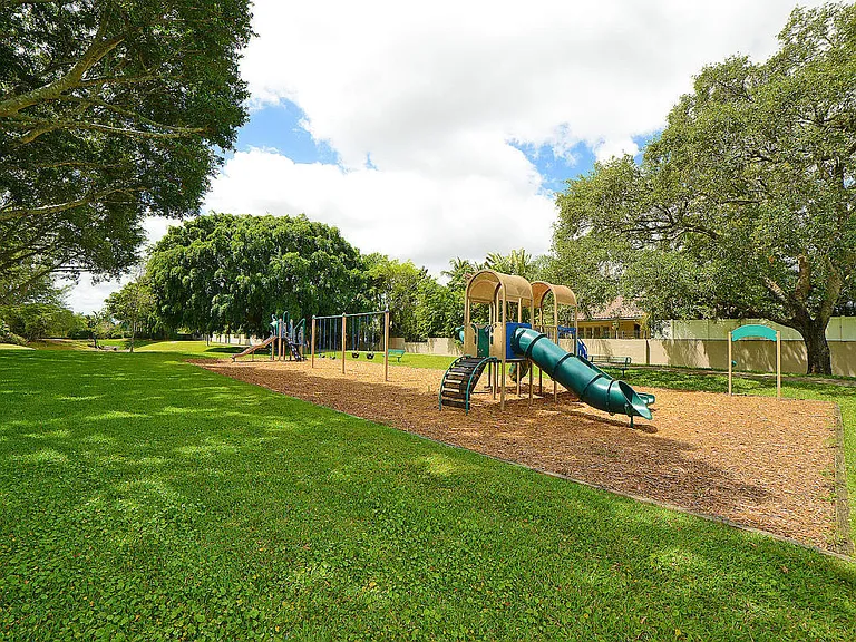 6943 Giralda Cir — Photo 29