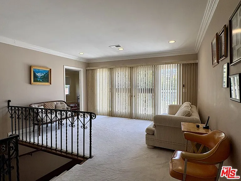 414 N Las Palmas Ave — Photo 20