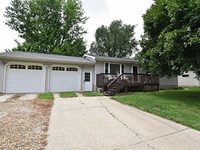 311 11th Ave NW, Independence, IA, 50644