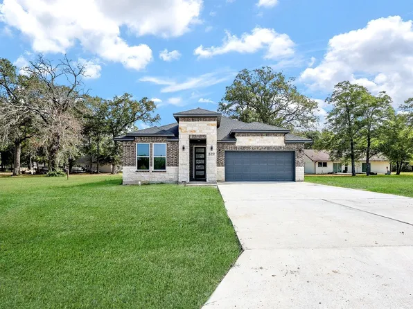 529 Echo Ln, Livingston, TX 77351