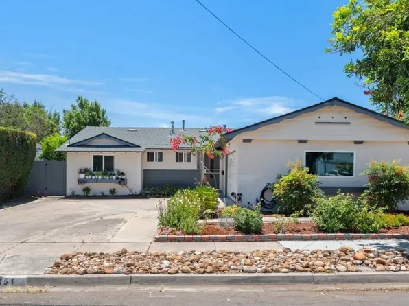 8151 Beaver Lake Dr, San Diego, CA 92119