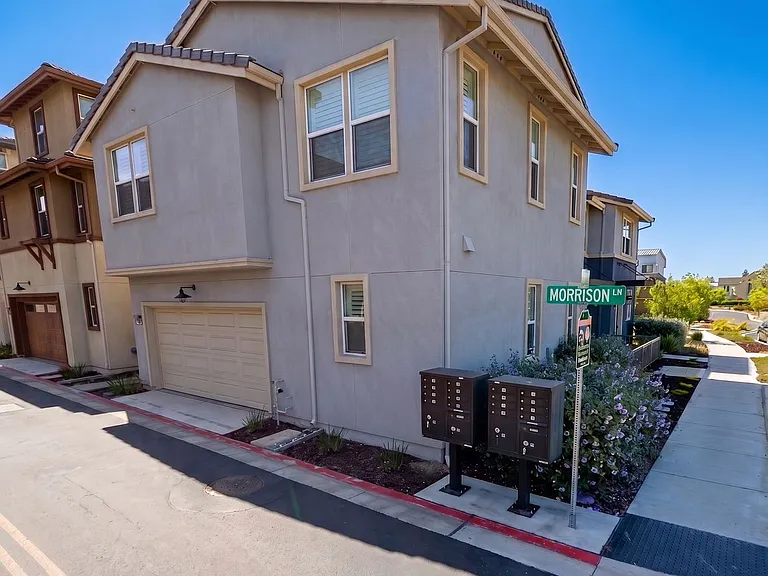 2730 Bette St — Photo 3