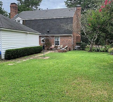 4th image of 3307 Pinecreek Dr