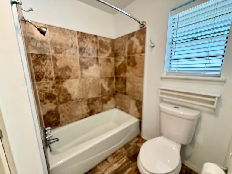 6612 Crow Cir — Photo 20