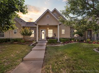 445 S Cypress Ave, Broken Arrow, OK 74012