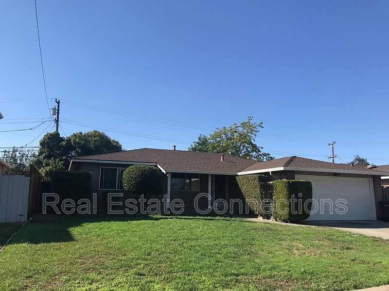 1st image of 1556 Adrien Dr