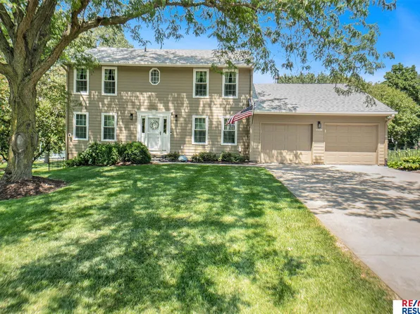 21938 Trailridge Blvd, Elkhorn, NE 68022