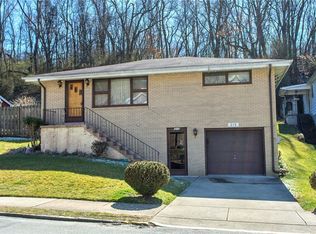 215 1st St, Trafford, PA 15085