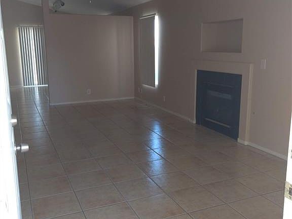 3rd image of 8448 W Gilmore Ave