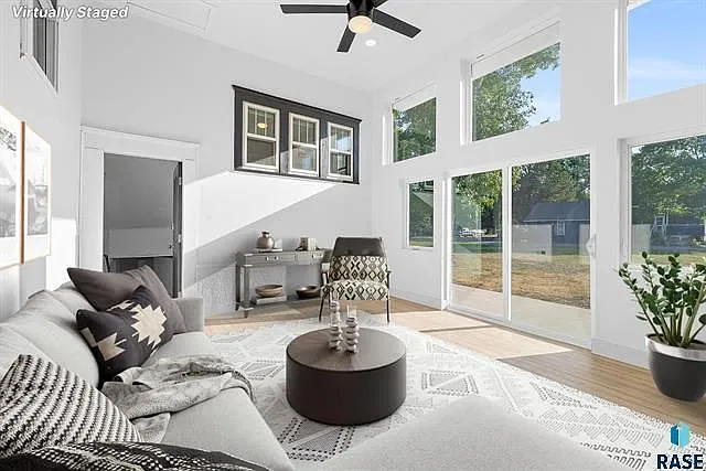 111 W Birch St — Photo 4