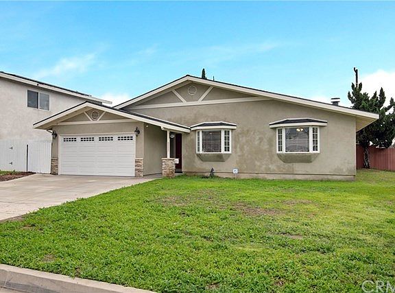 3rd image of 15564 Illora Dr
