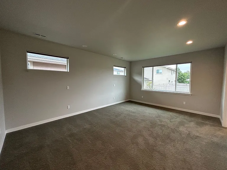 304 E Stanford Ave — Photo 11