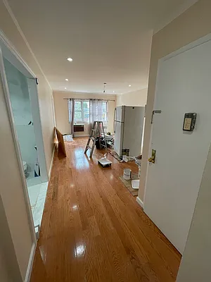 Rented by Bouklis Group | media 12