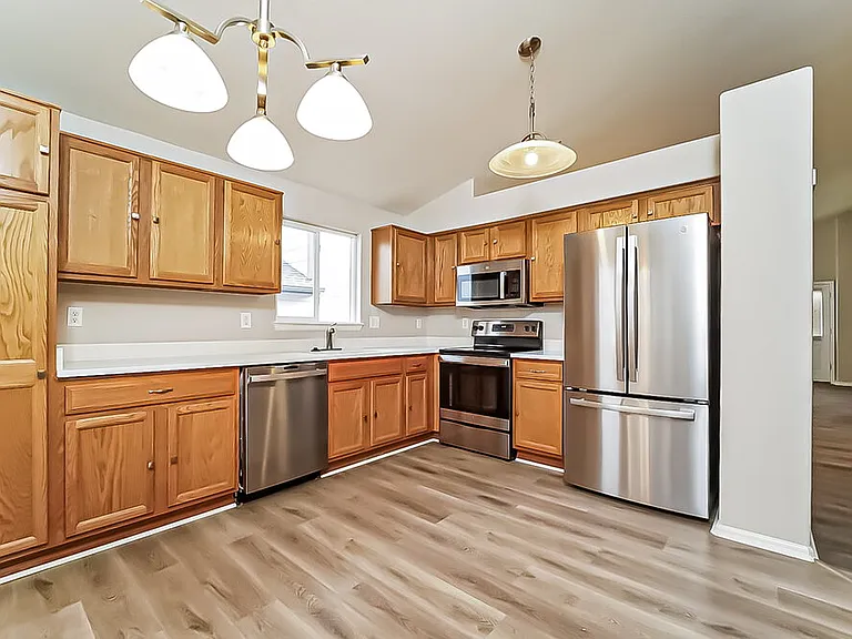 18284 Michigan Creek Way — Photo 10