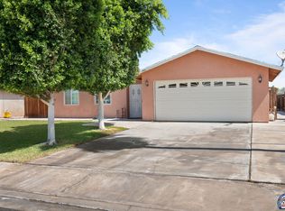 981 Nosotros St, Calexico, CA 92231