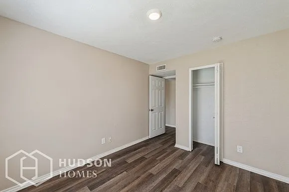 8609 Kensington Dr — Photo 24