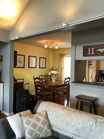 2 bed, 1000 sqft, $1,550 — Photo 4
