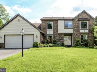 2251 Forest Hills Dr, Harrisburg, PA 17112