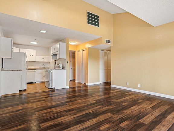 2nd image of 1370 Townview Avenue #305