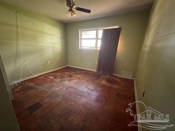 5th image of 216 Buck Dr