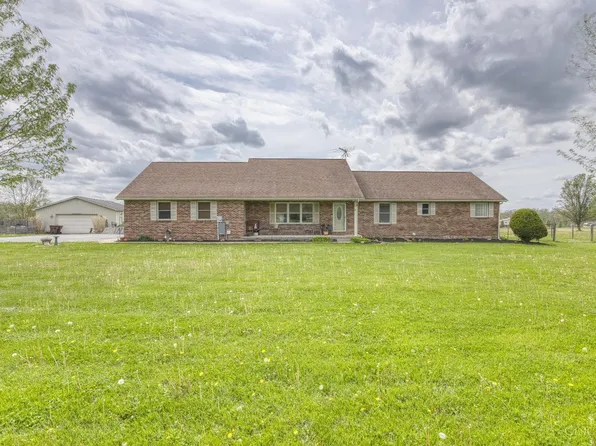 305 Reeder Rd, Blanchester, OH 45107
