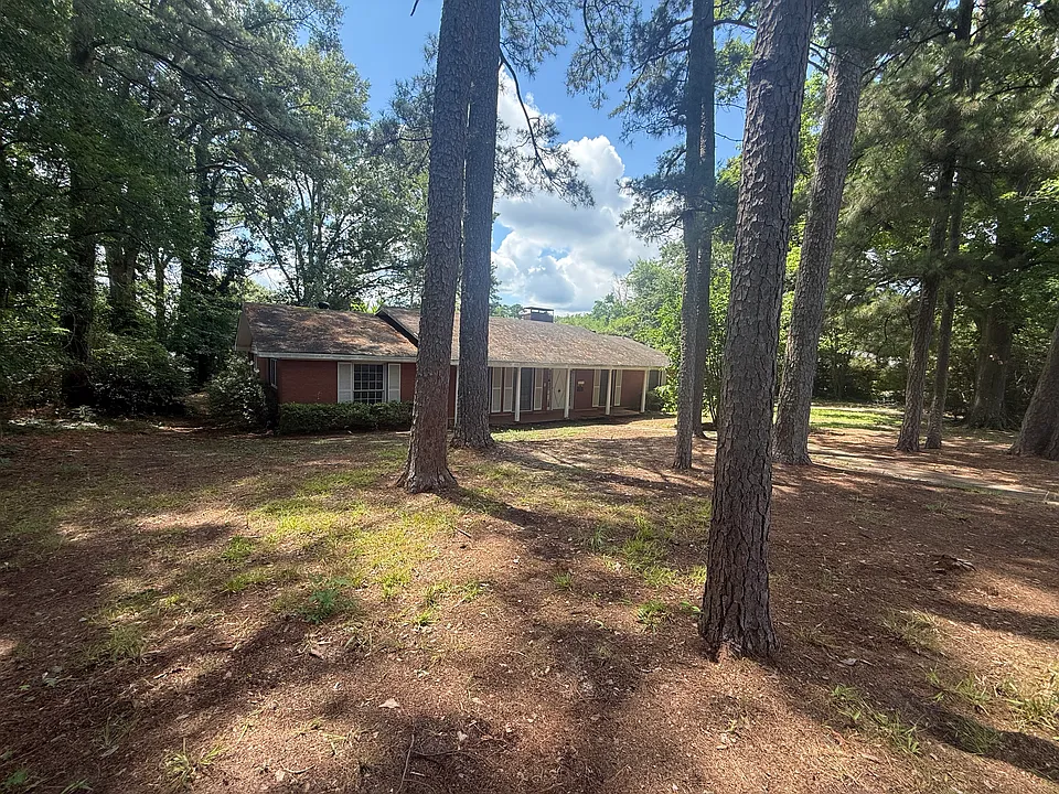 1111 Victory Dr