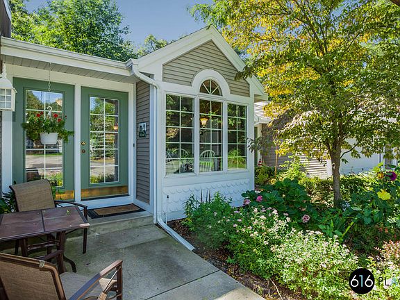 2nd image of 4229 Valley Hollow Dr NE #22
