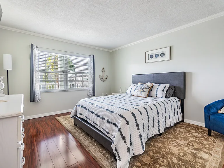 701 Poinsettia Rd #306 — Photo 20