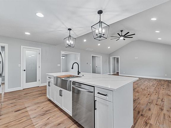 5th image of 70 Township Road 1540