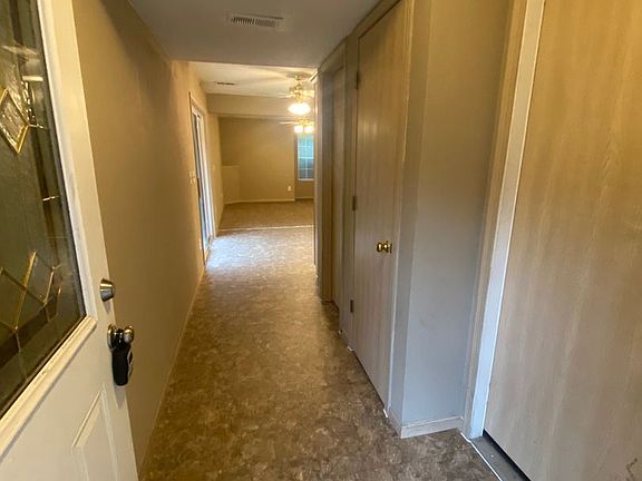 2nd image of 229 SE Florence Ave #4004682