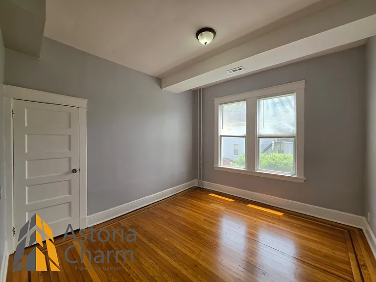 2206 Roslyn Ave #1 — Photo 9