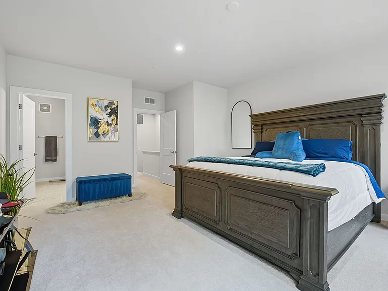 707 Thomas Ln #A — Photo 24